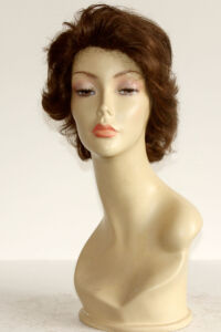 wig Pierre Balmain med